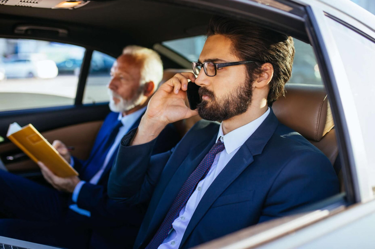 Seamless Travel from NYC to Republic Airport with NYC VIP Limos Seamless Travel from NYC to Republic Airport with NYC VIP Limos